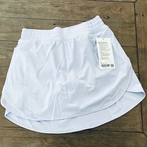 Lululemon Hotty Hot High Rise Skirt. Pastel Blue. Size 8